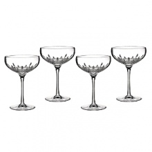 A special edition celebrating the 60th anniversary of Waterford Crystal's Lismore pattern, this glamourous saucer champagne flute set comes packaged in an elegant presentation case and sleeve.