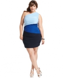 Rule the night in Soprano's one-shoulder plus size dress, finished by a colorblocked pattern. Rule the night in Soprano's one-shoulder plus size dress, finished by a colorblocked pattern.