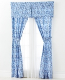 Escape to the seaside with this Tucker Island valance from Tommy Hilfiger, featuring an allover paisley pattern in a soft blue palette for a playful appeal. Escape to the seaside with this Tucker Island valance from Tommy Hilfiger, featuring an allover paisley pattern in a soft blue palette for a playful appeal.