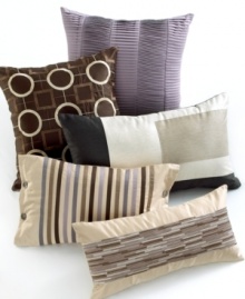 Ultra-modern with an undeniable sense of chic, the Quadrus Stripe decorative pillow from Hotel Collection boasts appliqué stripes on luxurious, 400-thread count Pima cotton. Zipper closure. Ultra-modern with an undeniable sense of chic, the Quadrus Stripe decorative pillow from Hotel Collection boasts appliqué stripes on luxurious, 400-thread count Pima cotton. Zipper closure.