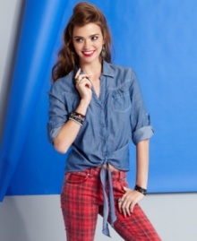 So obsessed with this chambray button-down from Confess! Featuring bold topstitch detail and tie-front design, this top is a smart companion to the season's boldest denim. So obsessed with this chambray button-down from Confess! Featuring bold topstitch detail and tie-front design, this top is a smart companion to the season's boldest denim.