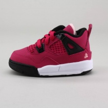 Made specifically for girls, this exclusive colorway is sure to set her off. Made specifically for girls, this exclusive colorway is sure to set her off.