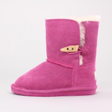 The Abigail for youth is a wonderful addition to any waredrobe. The short boots feature smooth suede uppers with a functioning one toggle button. Genuine sheepskin lining and footbed help regulate body temperature, while the shearling footbed wicks away moisture to keep your feet healthy and dry. The Abigail for youth is a wonderful addition to any waredrobe. The short boots feature smooth suede uppers with a functioning one toggle button. Genuine sheepskin lining and footbed help regulate body temperature, while the shearling footbed wicks away moisture to keep your feet healthy and dry.